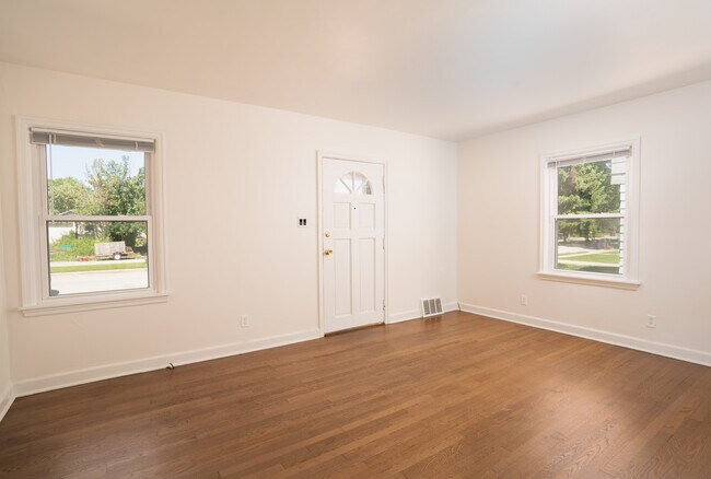 Building Photo - 2158 S 80th St