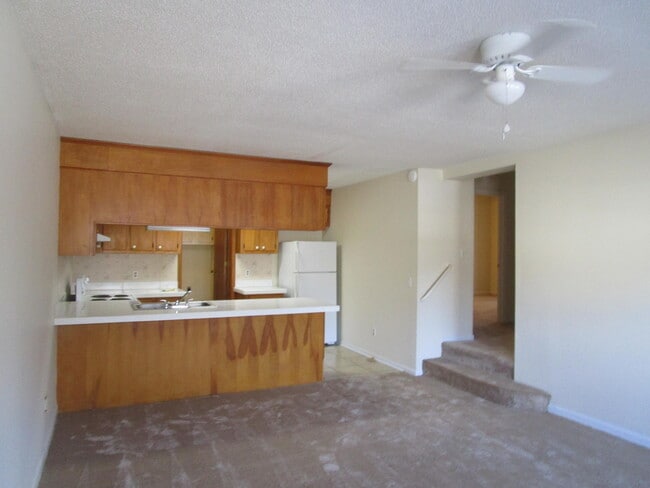 Building Photo - 25 Cuttino Rd