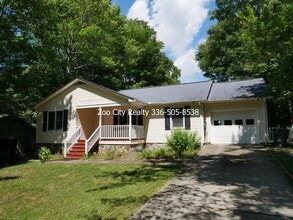 Building Photo - 1805 Rocky Ln