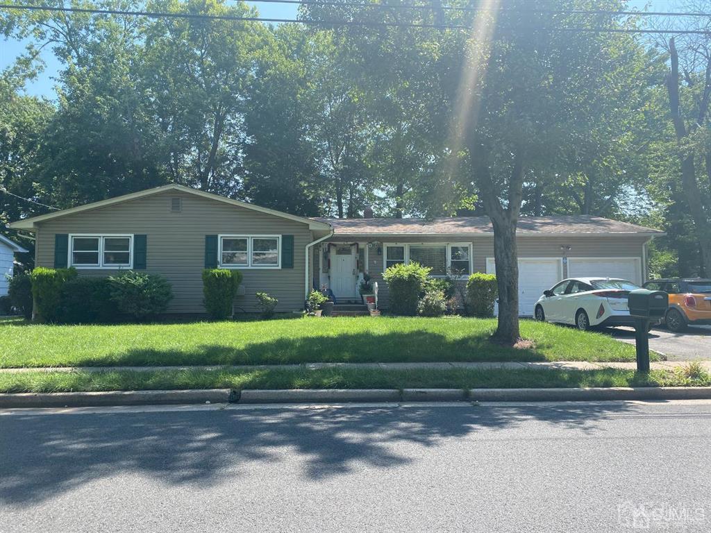 Primary Photo - 22 Lynnwood Rd