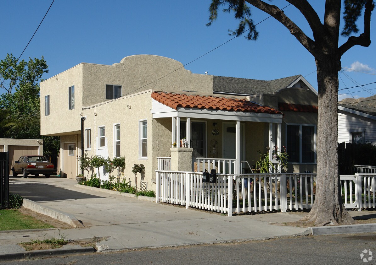 Foto principal - 75-79 W Simpson St