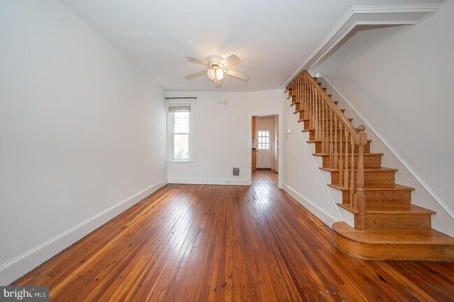 Building Photo - 224 Pensdale St