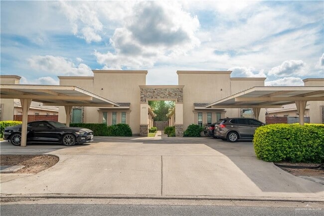 Foto del edificio - 28 West Dr