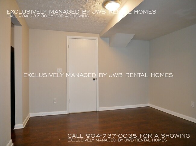 Foto del edificio - 7316 Merrill Rd