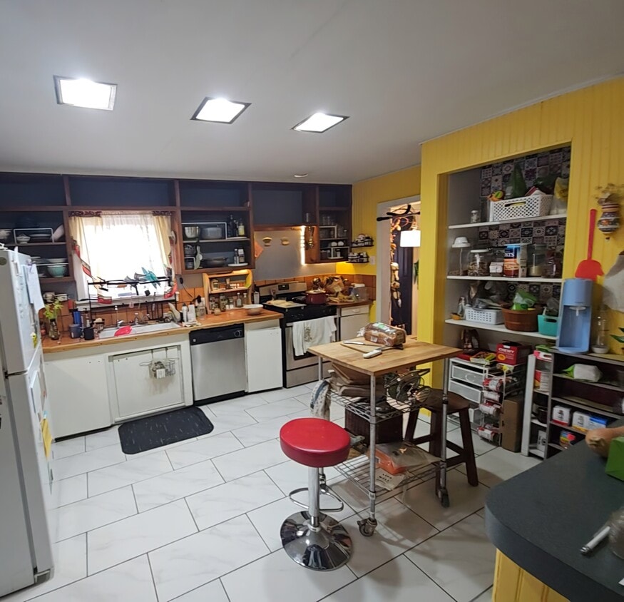 Foto del edificio - 5329 Locke Ave