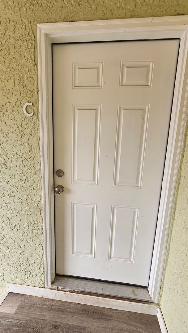 Building Photo - $500 OFF FIRST MONTH |$1313 - 3BR/1BA Pet-Friendly 4Plex near Memorial Park in Colorado Springs