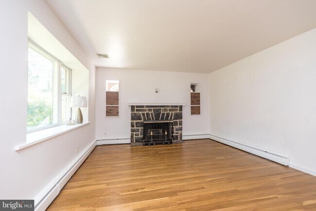 Foto del edificio - 932 Croton Rd