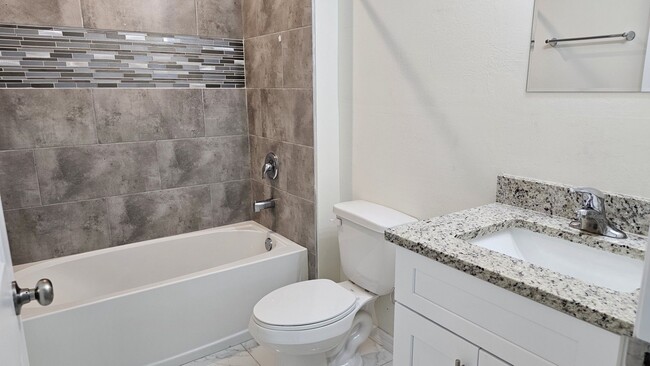 Building Photo - BRAND NEW HOME-2/2/1- GREAT LOCATION!