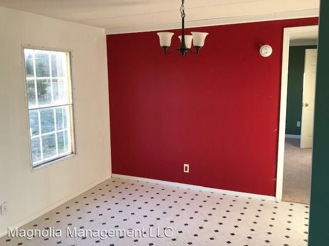 Foto del edificio - 3 br, 2 bath House - 303 Axtell Ridgeway Rd