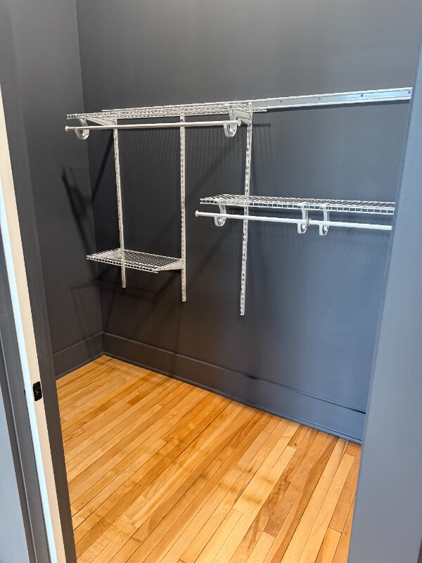 Foto del edificio - 215 N Main St