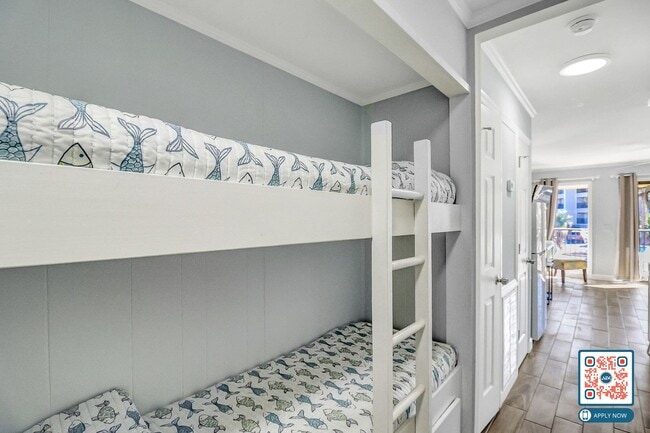 Building Photo - Coastal Villa With Ocean Views – Fully Furnished - SPECIAL