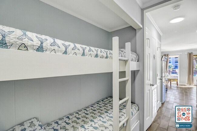 Foto del edificio - Coastal Villa With Ocean Views – Fully Furnished - SPECIAL