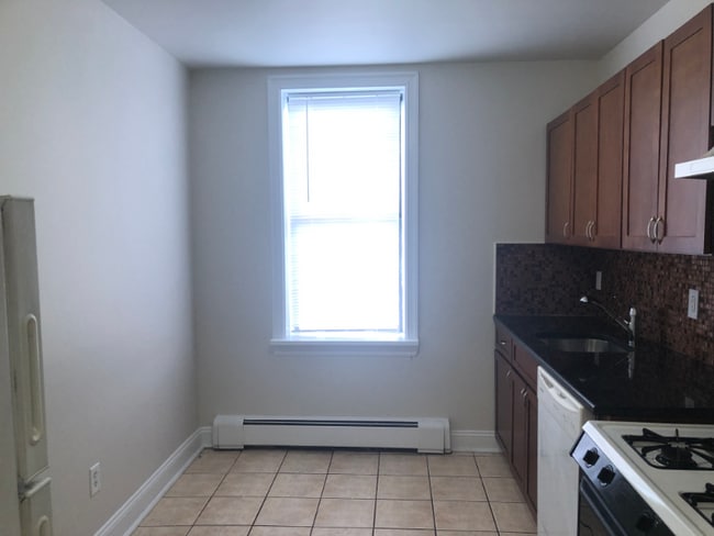 Building Photo - 5 Laidlaw Ave