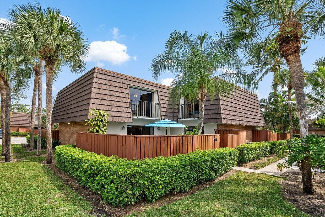 Foto principal - 1424 14th Ct