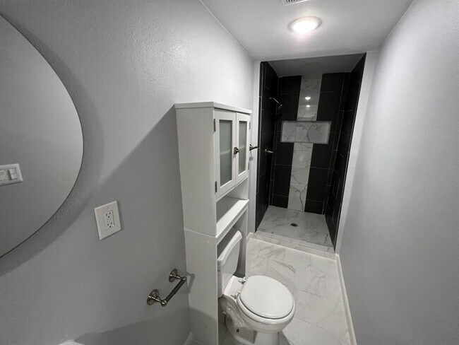 Foto del edificio - 505 Park Ln