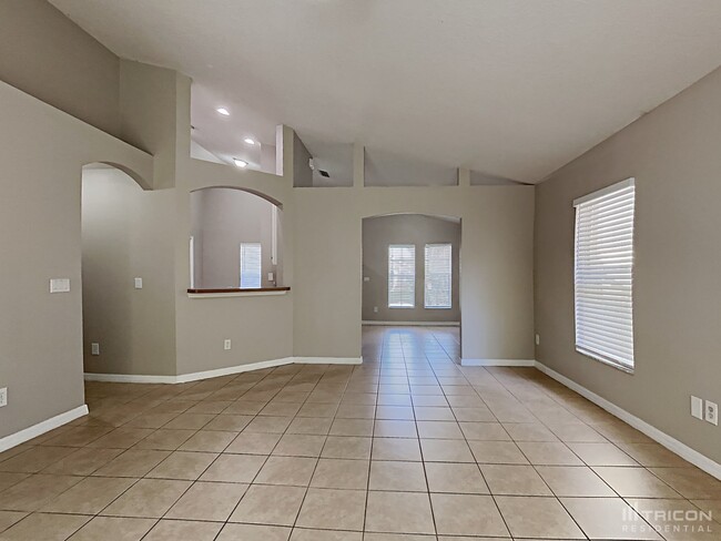 Building Photo - 133 Fern Springs St
