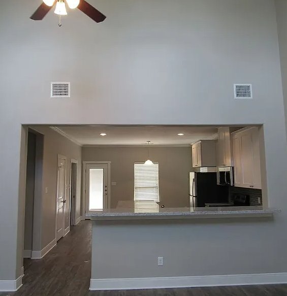 Foto del edificio - 122 Waverly Dr