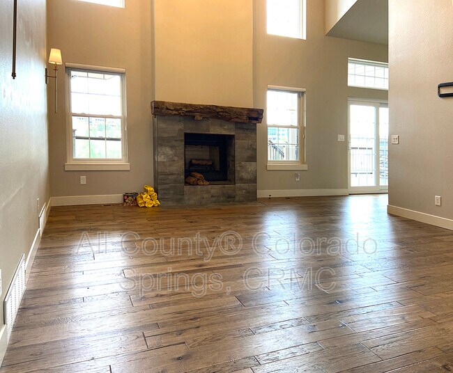 Building Photo - 2095 Mulligan Dr