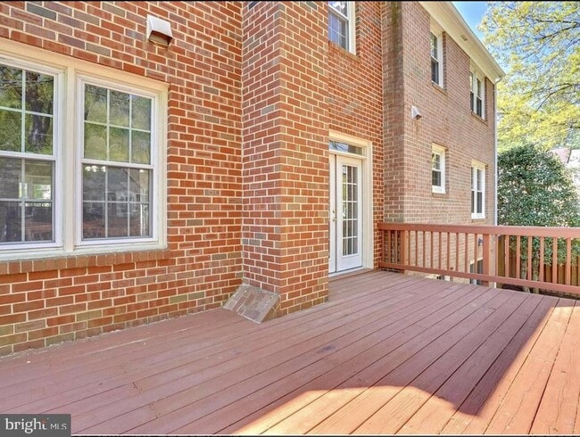 Building Photo - 3151 Borge St