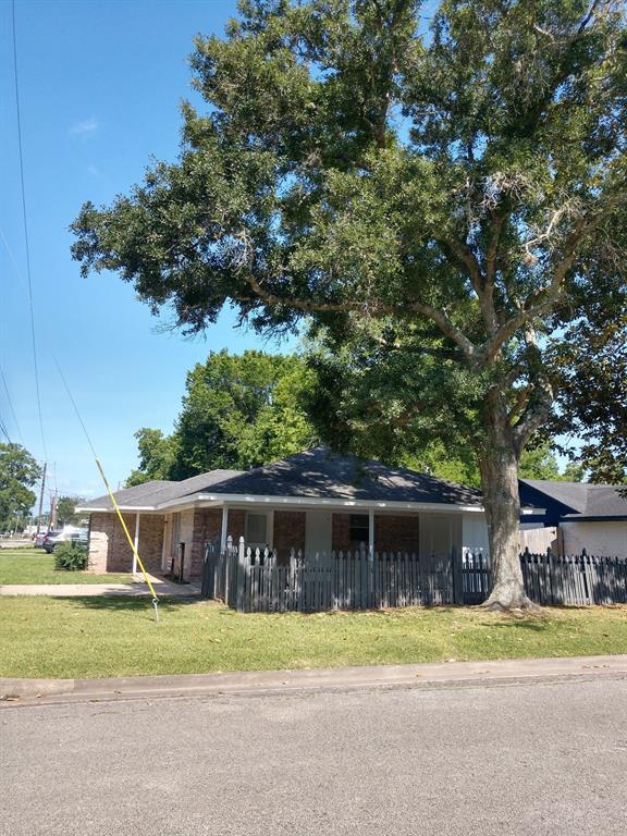 Building Photo - 1602 Monta St