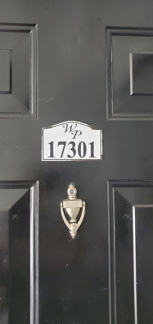 Foto del edificio - Open House on  Spacious Condo