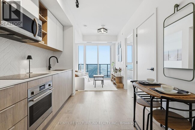 Building Photo - 36 Zorra St