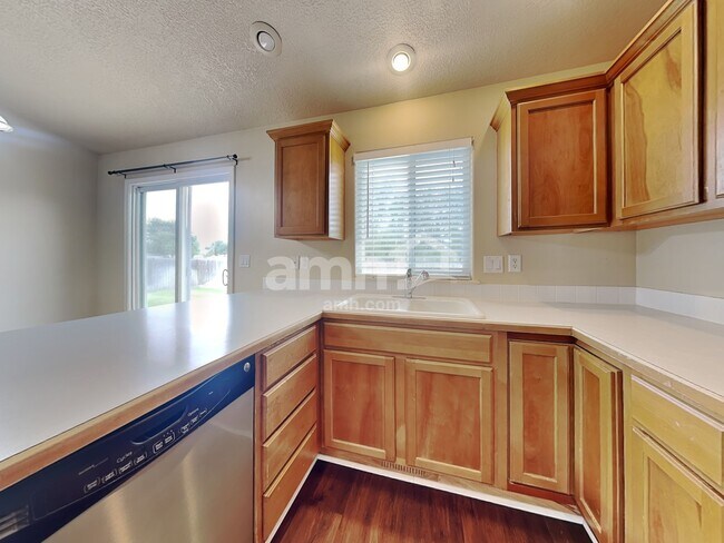 Foto del edificio - 868 Red Fern Dr
