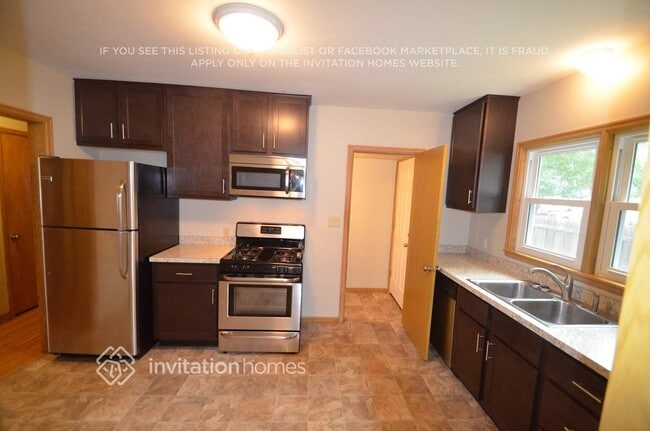 Foto del edificio - 3058 NE Stinson Blvd