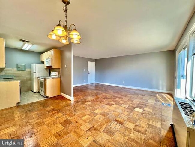 Foto del edificio - 1009 Chillum Rd