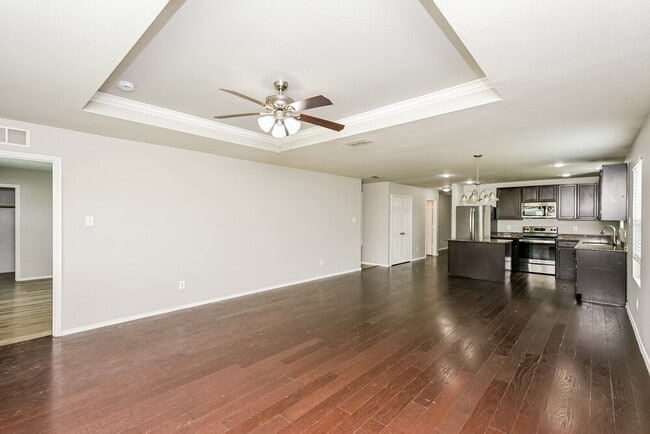 Building Photo - 10009 Calcite Dr