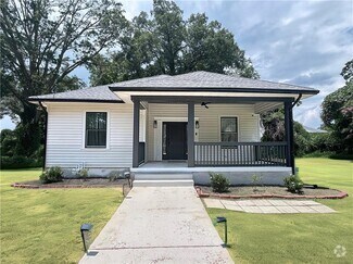 Building Photo - 1701 Lanier Dr SW