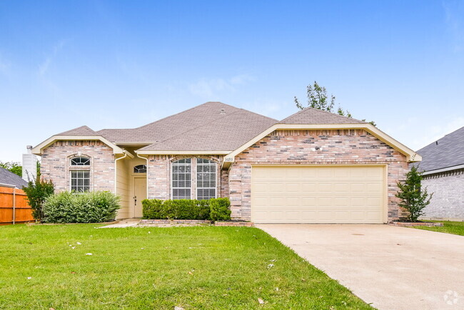 Building Photo - 3693 Sycamore Ln
