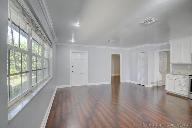 Foto del edificio - 600 SW 15th St