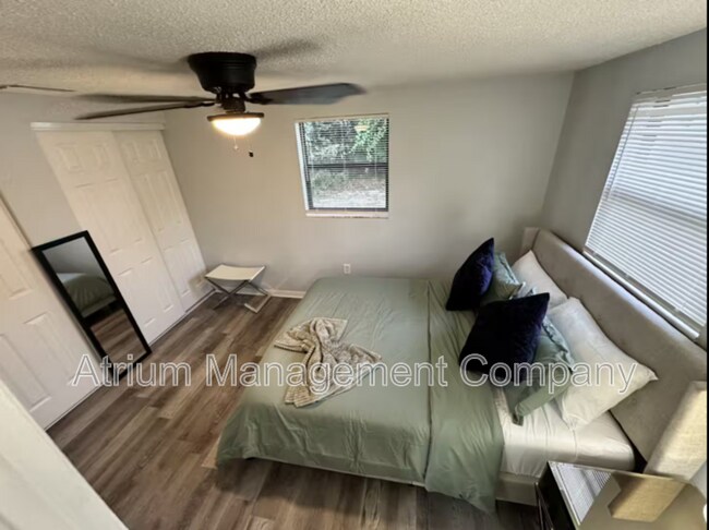 Foto del edificio - 9606 N 46th St