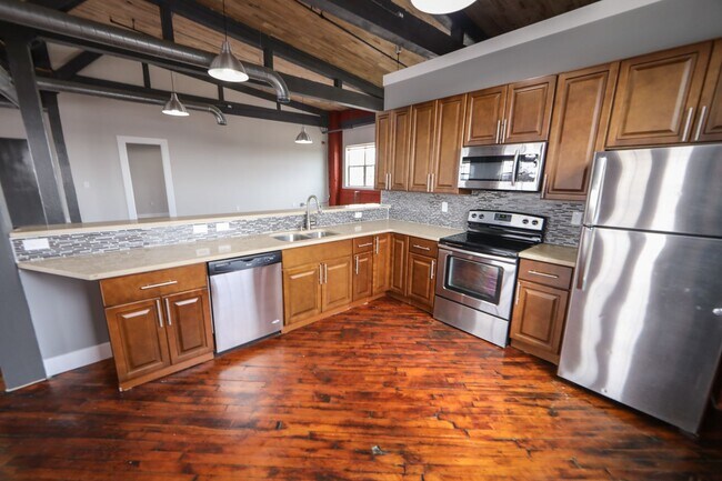 Building Photo - 1817-21 E Venango St