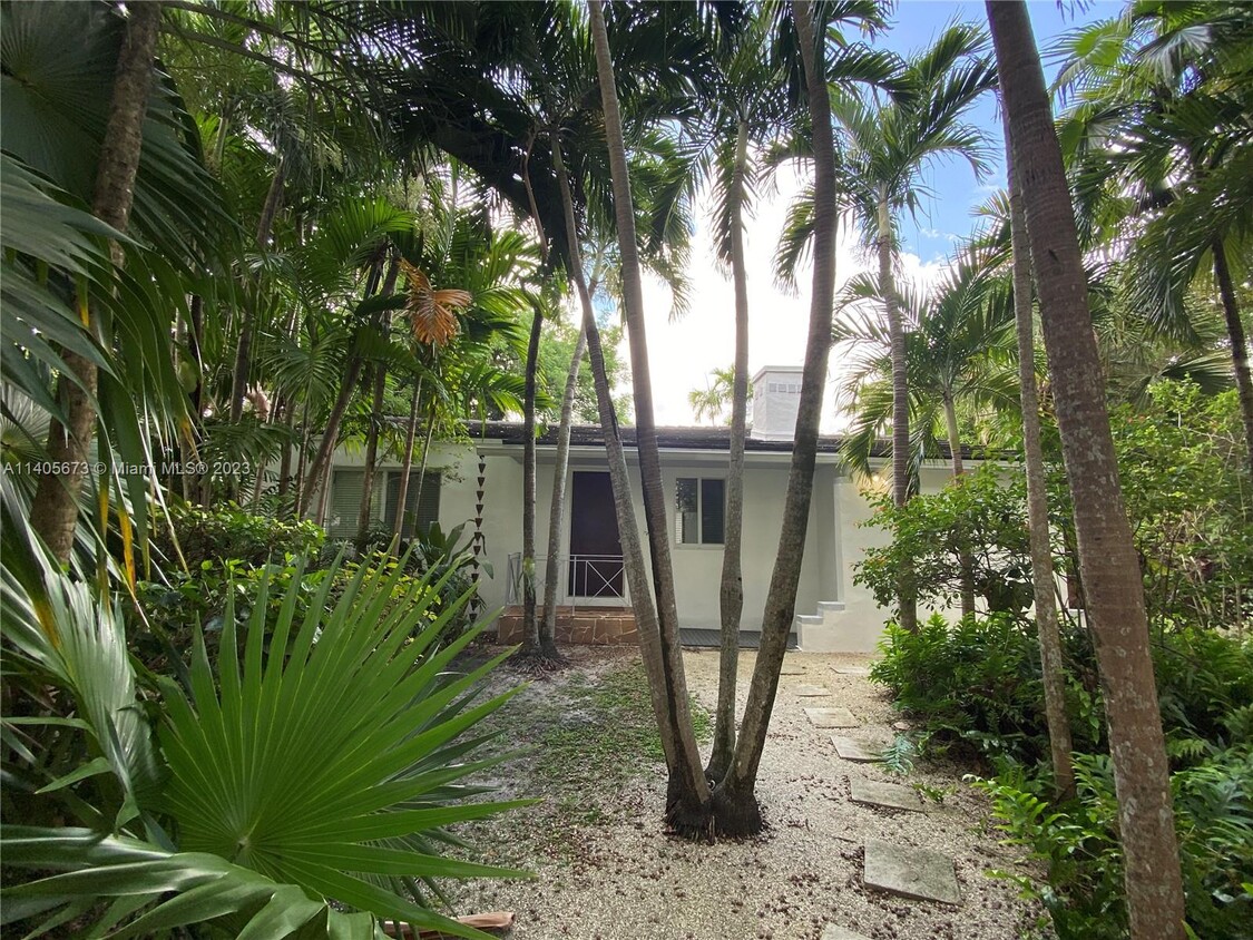 Primary Photo - 350 Hibiscus Dr