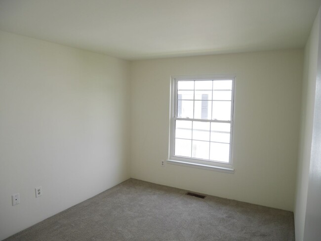 Foto del edificio - 3 Bedroom Townhome- Reisterstown, MD