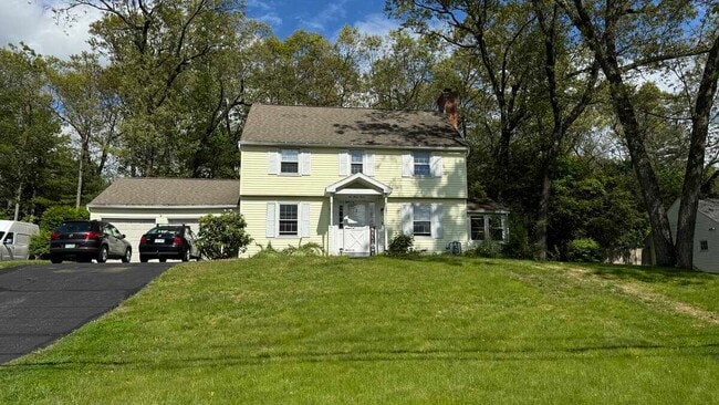 Building Photo - 263 Burbank Rd