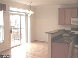 Building Photo - 8596 Wyngate Manor Ct