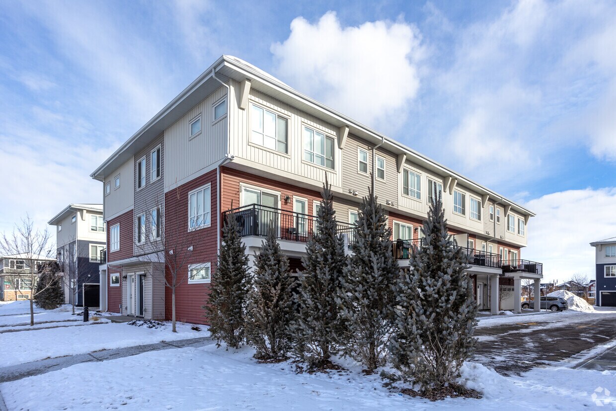 Photo du bâtiment - Novella Townhomes