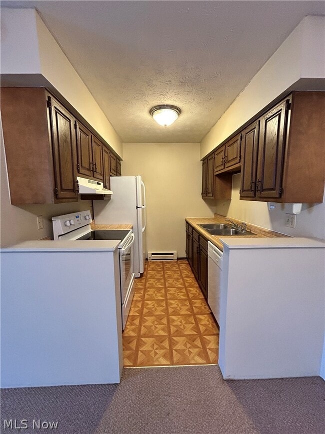 Foto del edificio - 200 Fernwood Rd