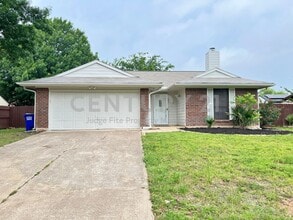 Building Photo - 3514 Riverview Dr