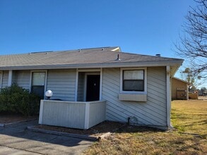 Building Photo - 1244 Montecello Dr