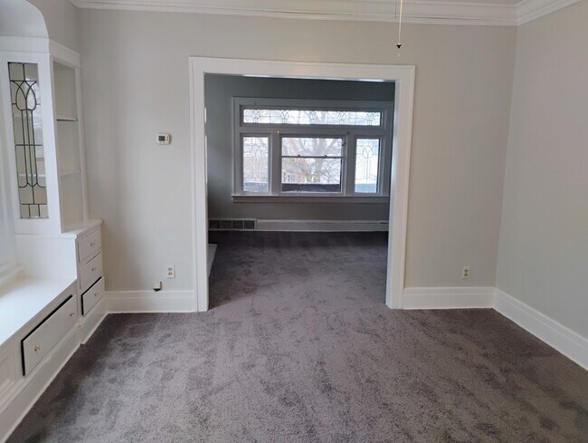 Foto del edificio - 1673 Victoria Ave