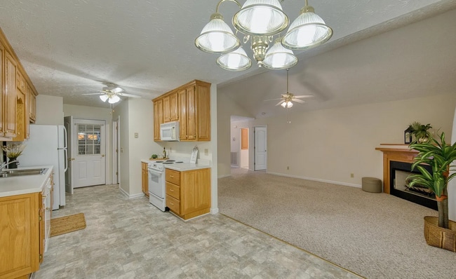 Building Photo - 2706 Martha Brooks Ln