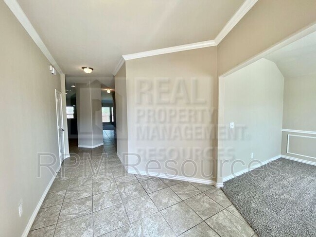 Foto del edificio - 9501 Timberwind Ln