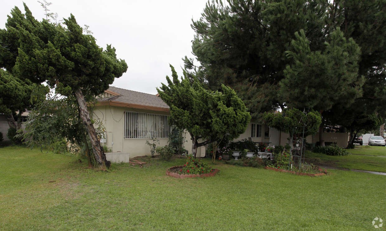 Primary Photo - 3082 W Coolidge Ave
