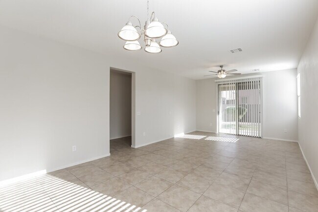 Building Photo - 2202 W Gold Dust Ave