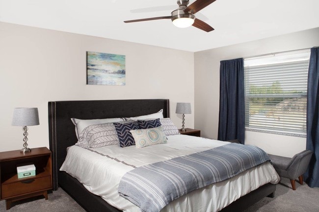 Building Photo - The Townhomes of Liberty Ridge