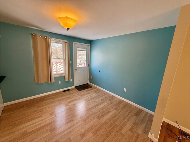 Building Photo - 8497 Chinkapin Cir